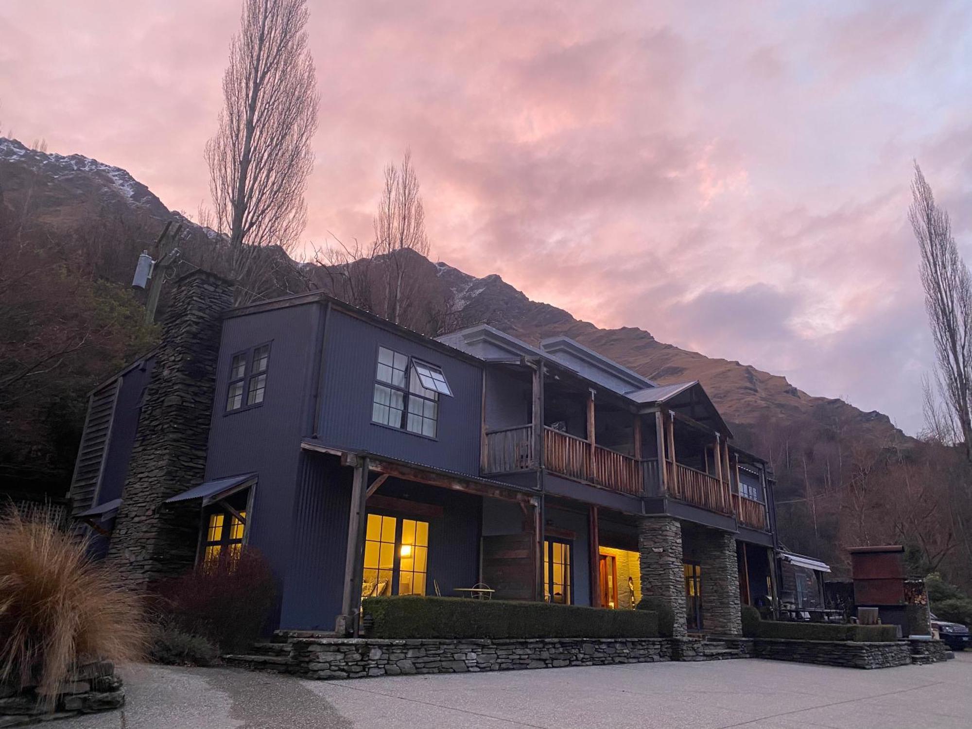 Moonlight Escape Lodge Queenstown Exterior foto